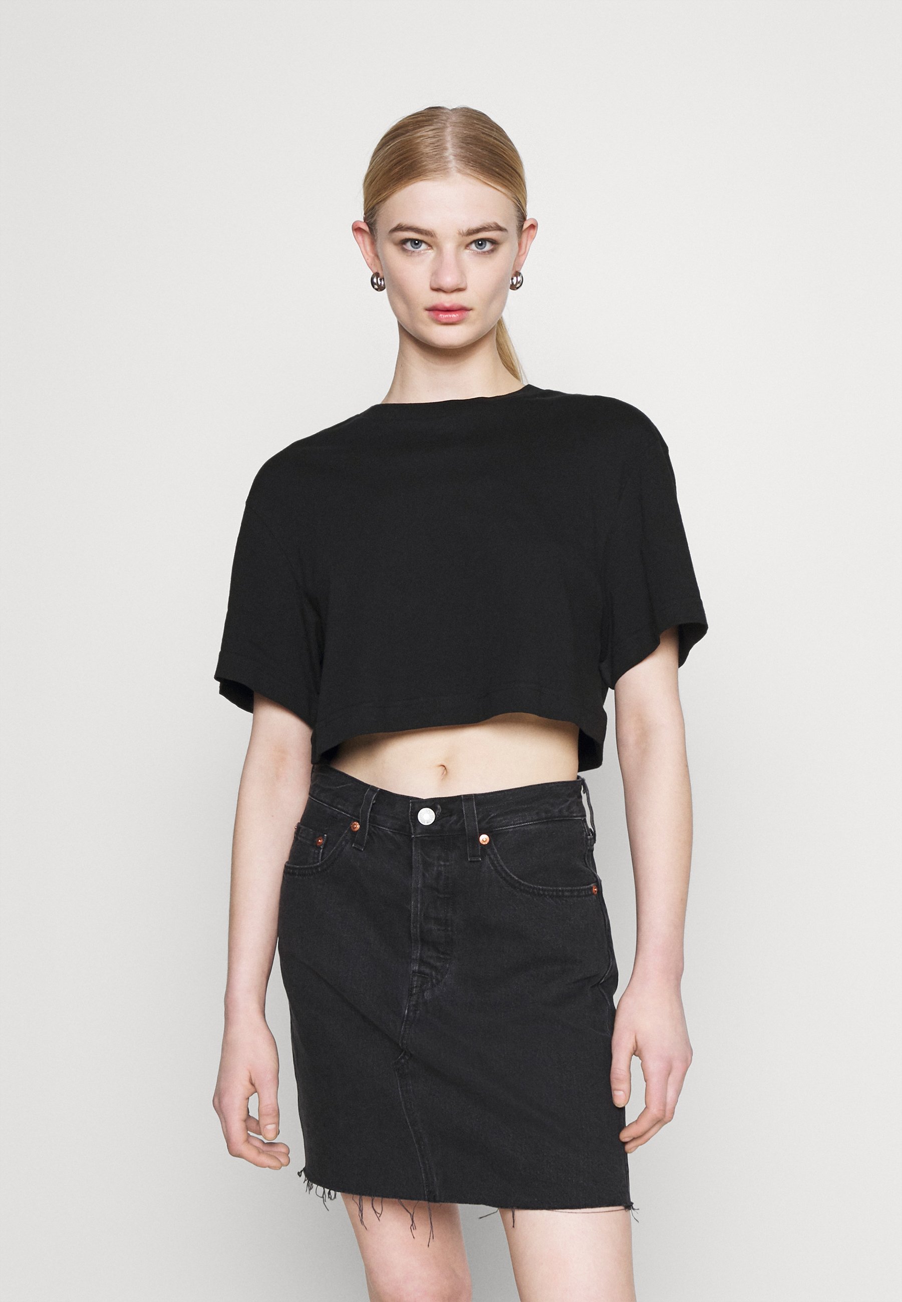 Women CROP VOLUME - Basic T-shirt Women CROP VOLUME - Basic T-shirt