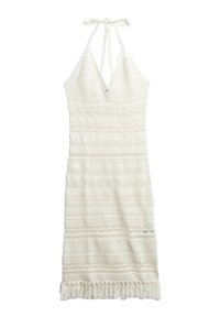 Weißes gestricktes Kleid mit V-Ausschnitt, Halterträgern und aufwendigen strukturierten Mustern. Mit fransigem Saum und offenen Details.
