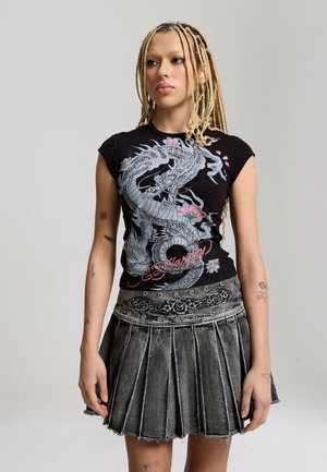 Ed Hardy RISING DRAGON FLORAL CAP SLEEVE TEE - Print T-shirt - black