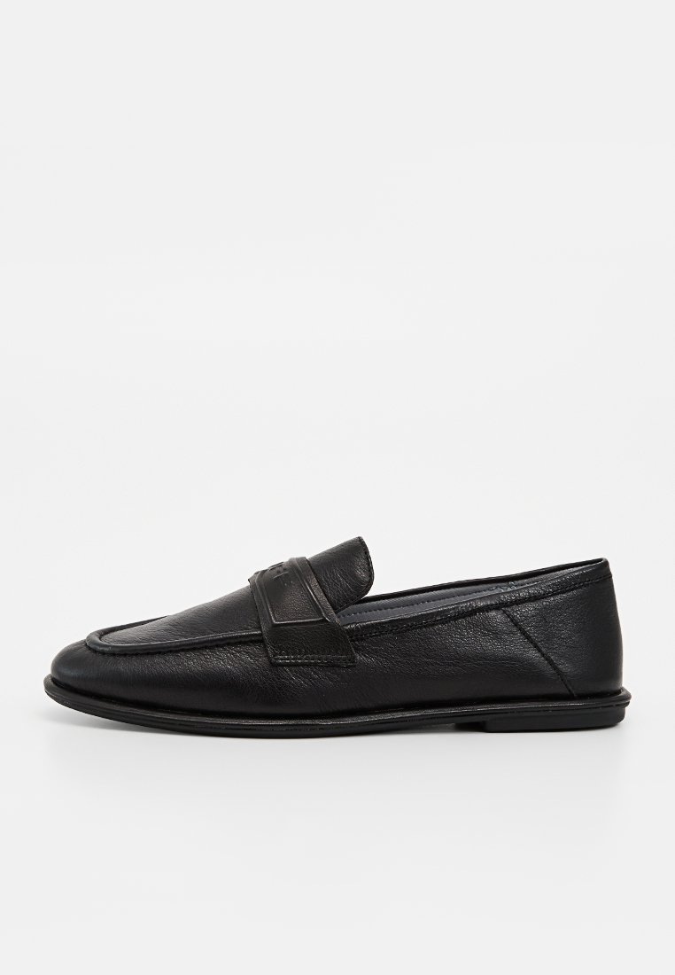 Zapatos sin cordones