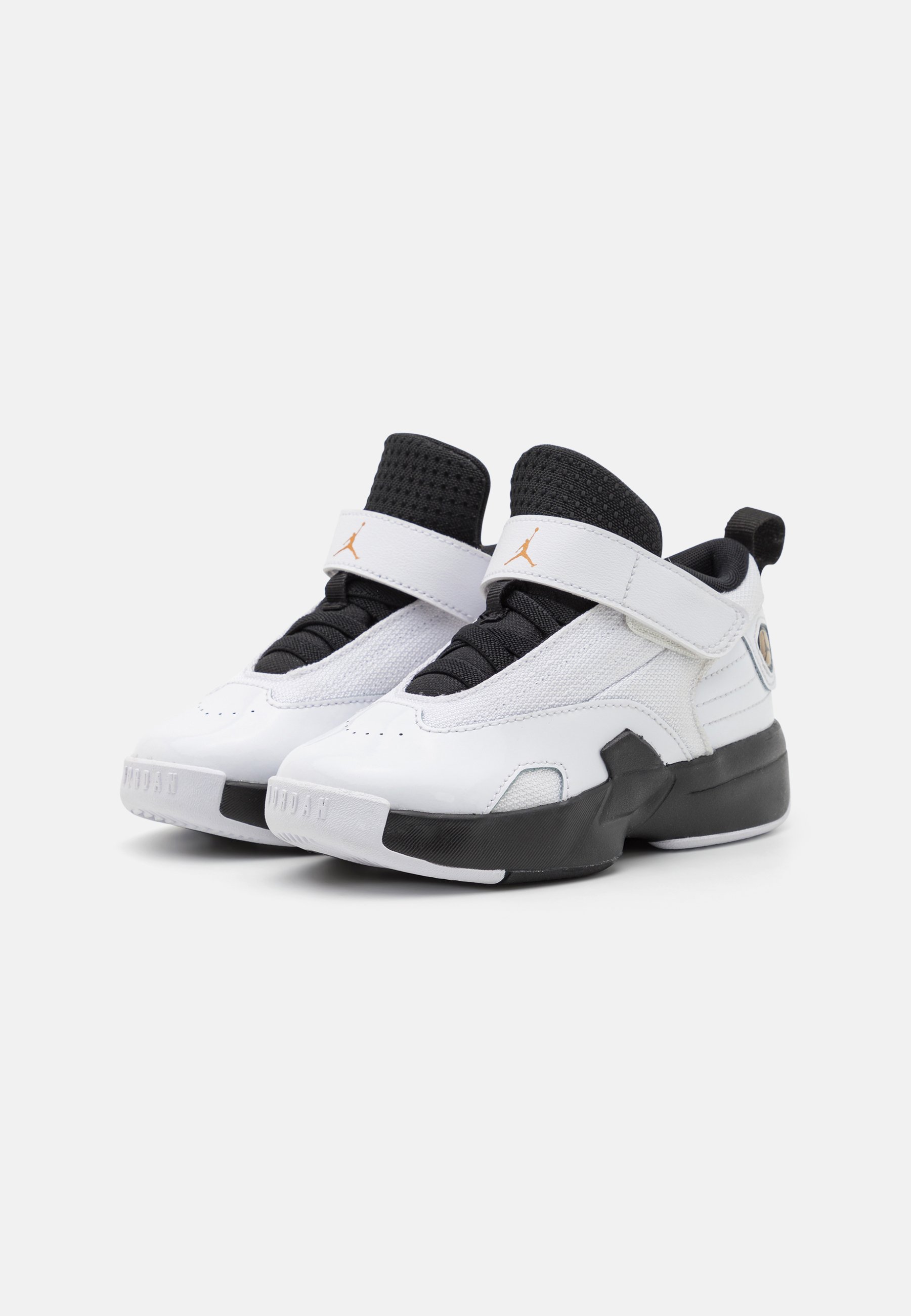 jordan max aura 2 white gold