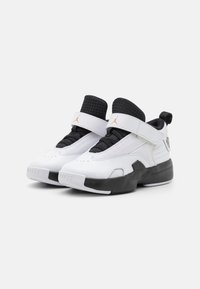Jordan JORDAN MAX AURA 6 UNISEX - Sneakers basse - white/metallic gold/black