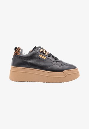 MJUS, Baskets basses - black