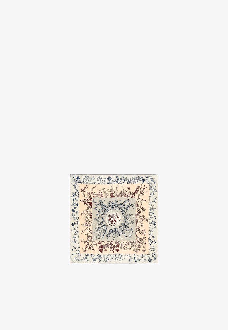 Bufanda de seda con estampado floral que presenta cuadrados concéntricos en tonos de crema, azul y burdeos con ilustraciones botánicas detalladas.
