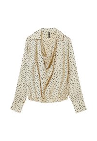 Blouse à col cheminée en tissu crème avec des pois noirs, à manches longues et avec une taille froncée pour un ajustement décontracté.
