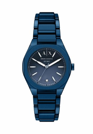 Blå Armani Exchange armbåndsur med metalleddet bånd, rund urskive, sølvfarvede timemarkører og tre visere, der viser 10:10:37.