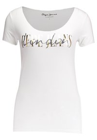 Camiseta blanca de manga corta con escote en forma de barco que presenta texto metálico en oro y plata "Pepe Jeans" en el pecho con diferentes tipografías.