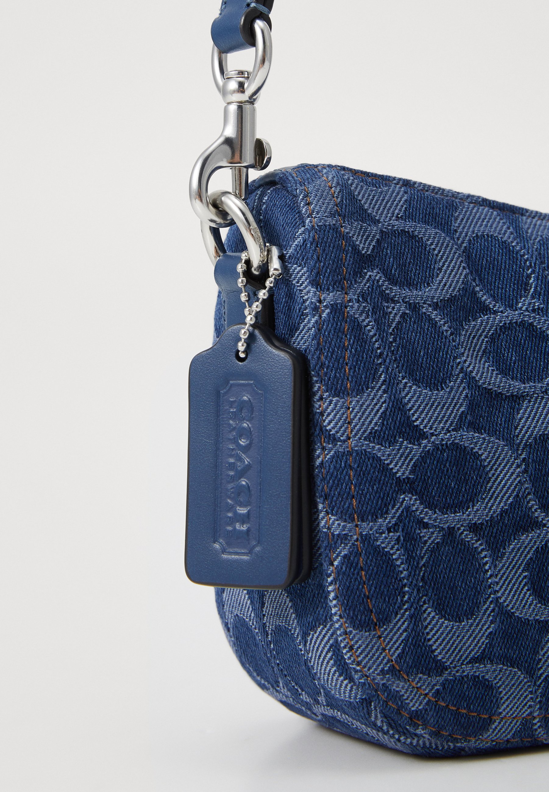 バッグ COACH Shoulderbag denim indigo signature Juliet Shoulder Bag In Signature Denim