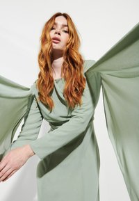 Maryisa MODEST - Festklänning - sage green
