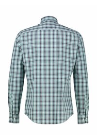 Koszula w kratę z długim rękawem, z wzorem niebieskich, zielonych i bordowych kwadratów. Wykonana z gładkiej tkaniny, z klasycznym kołnierzykiem.