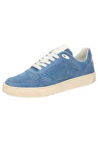 Blaue Jeans-Sneaker mit weißen Schnürsenkeln und Gummisohlen; verfügen über gestickte Akzente, eine abgerundete Zehenpartie und einen gepolsterten Schaft für Komfort.