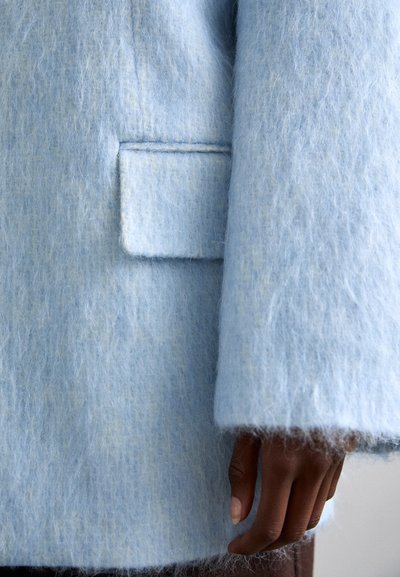 Filippa K TEXTURED BLAZER - Kratki kaputi - cloud blue