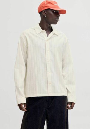 RELAXED FIT - Pluus - cloud dancer