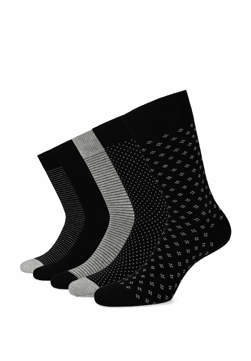 Cztery pary skarpetek w kolorach czarnym i szarym. Cechy obejmują jednolite, w paski i w kropki wzory; różne tekstury; oraz kontrastowe kolory palców.