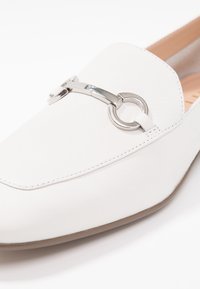 Unisa Zapatos sin cordones - white