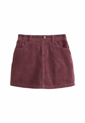 Jupe courte en velours côtelé bordeaux avec poches avant et fermeture par bouton à la taille sur fond blanc.