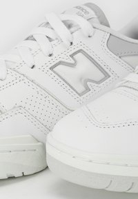 New Balance Baskets basses - white