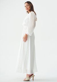 THE FATED UBERT - Vestito lungo - ivory