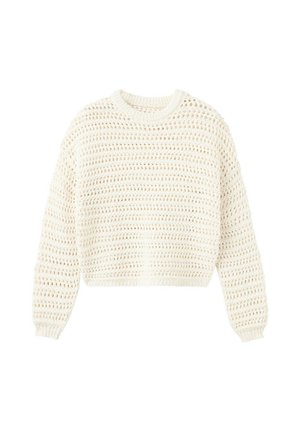 Sweter w kolorze kremowym z otwartym wzorem dzianiny, długimi rękawami oraz ściągaczami na mankietach i u dołu, przedstawiony na białym tle.
