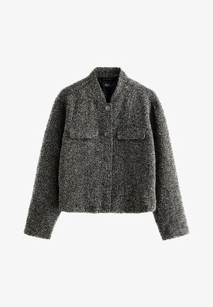 Szara marynarka w kratę w jodełkę z dwoma przednimi kieszeniami, zaokrąglonym kołnierzem i pięcioma guzikami. Teksturowana tkanina o krótkim kroju i długich rękawach.