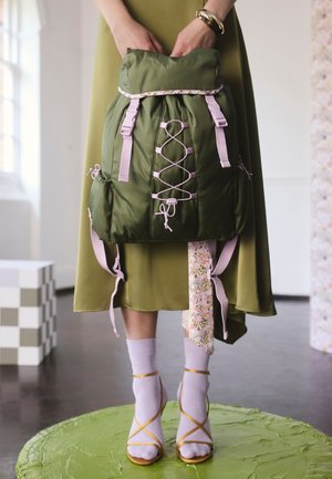 Cath Kidston UTILITY - Nahrbtnik - khaki green