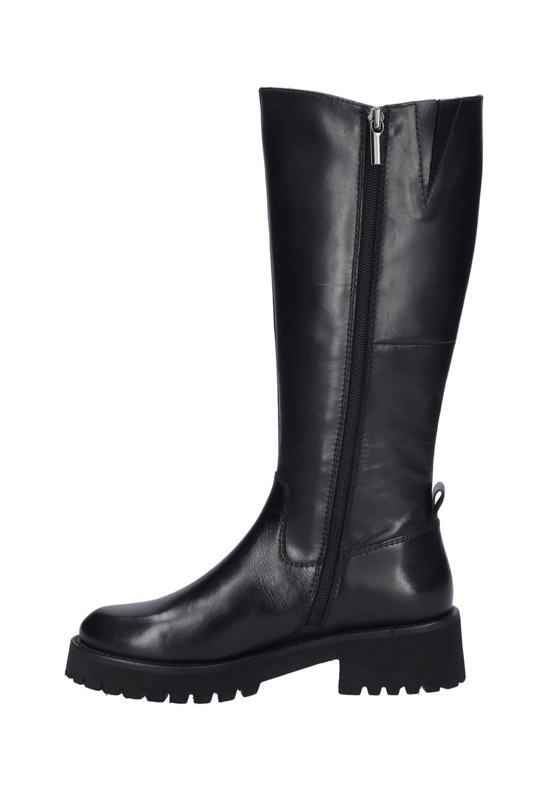 Botas negras hasta la rodilla, hechas de cuero suave, con cremallera lateral, punta redonda y suela de goma gruesa con un dibujo profundo.