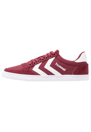 Sneakers - dark red