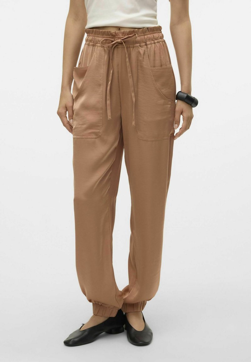Vero Moda VMMARYS DANA BATTLE - Pantalon classique - café au lait