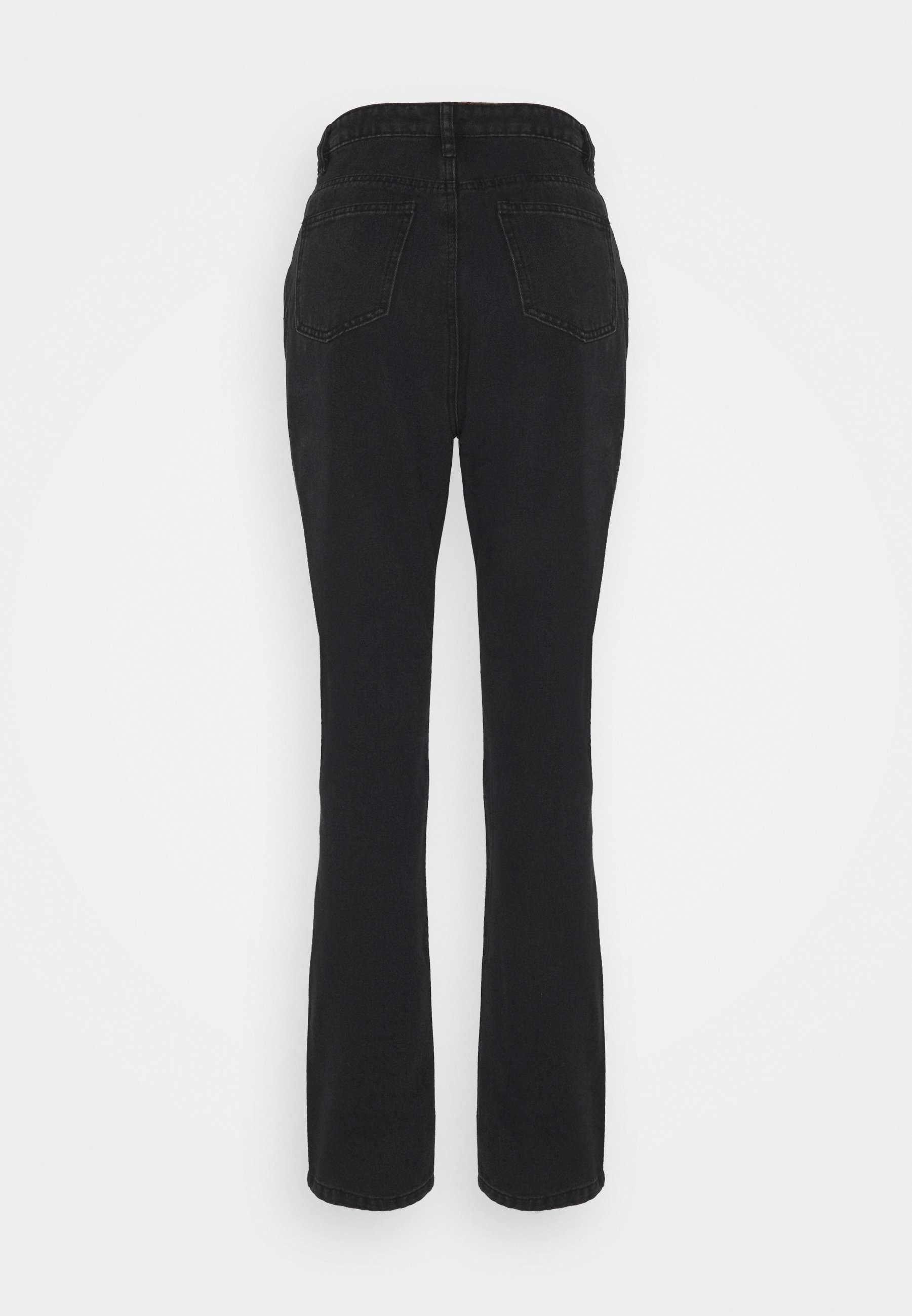 loose fit jeans