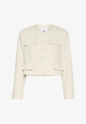 Rövidített, krém színű zakó, strukturált anyagból készült, kerek nyakkal, elöl gombos záródással és két mellzsebbel.