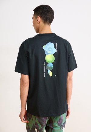 ALTERNATE TRANSMISSIONS LOOSE FIT - T-Shirt print - black