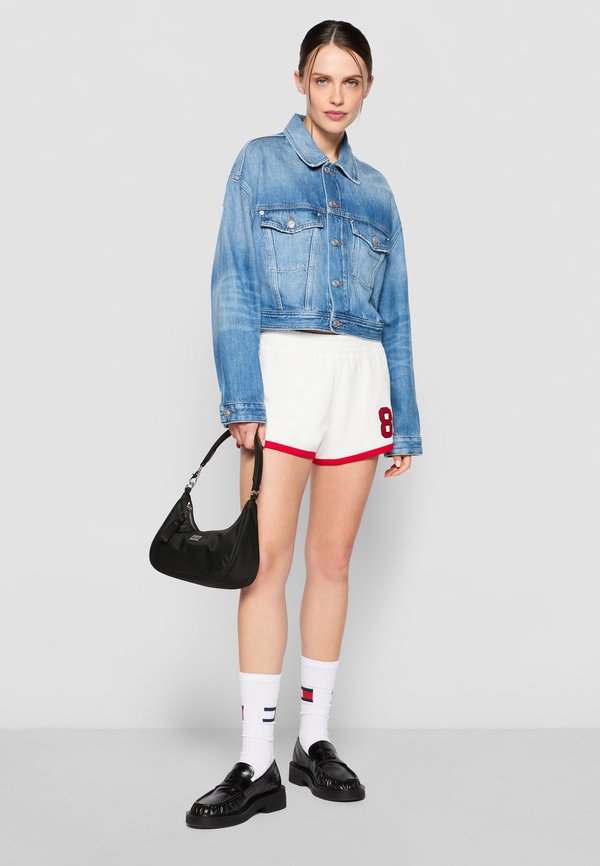 EXCLUSIVE GIRL 85 - Shorts2