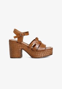 Neselectat, brown leather