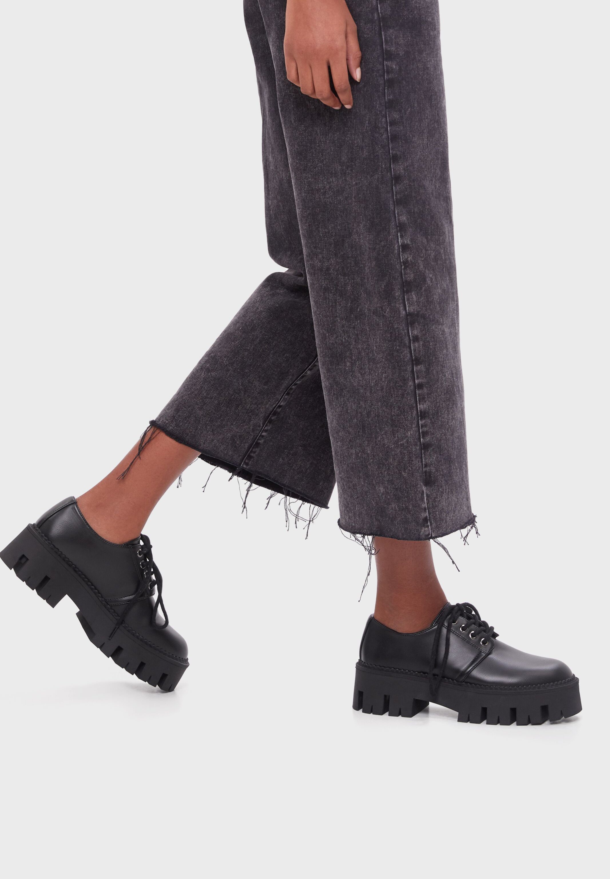 derbies bershka