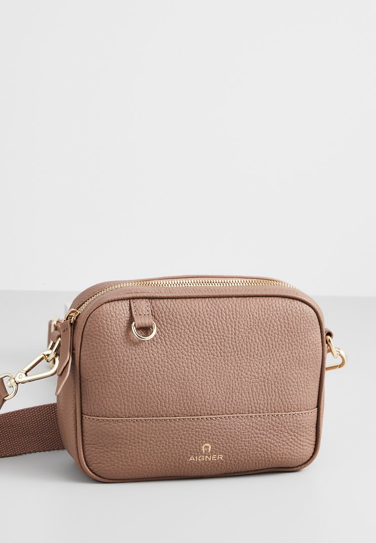 Geantă crossbody