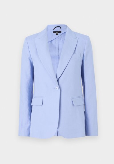 Sacou bleu deschis dintr-un material neted, cu un singur nasture, rever cu decupaj și două buzunare frontale, având o croială ajustată.