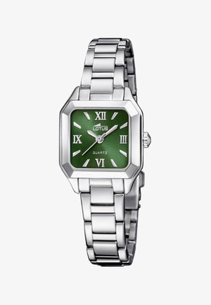 Zilverkleurig metalen polshorloge met een rechthoekige groene wijzerplaat, Romeinse cijfers op 12, 3, 6, 9, en drie wijzers die 1:09:37 aangeven.