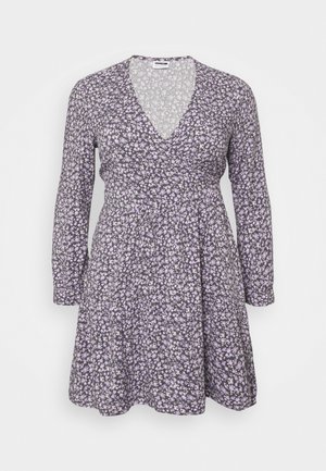 NMFIONA WRAP DRESS - Vestido de dia - black