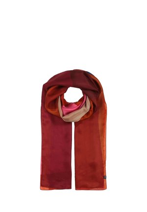 Foulard di seta rettangolare con colori sfumati dal rosso intenso all'arancione caldo, caratterizzato da una texture liscia e una leggera trasparenza.
