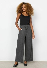 Soyaconcept SC-BIARA 74 - Tracksuit bottoms - dark earth melange