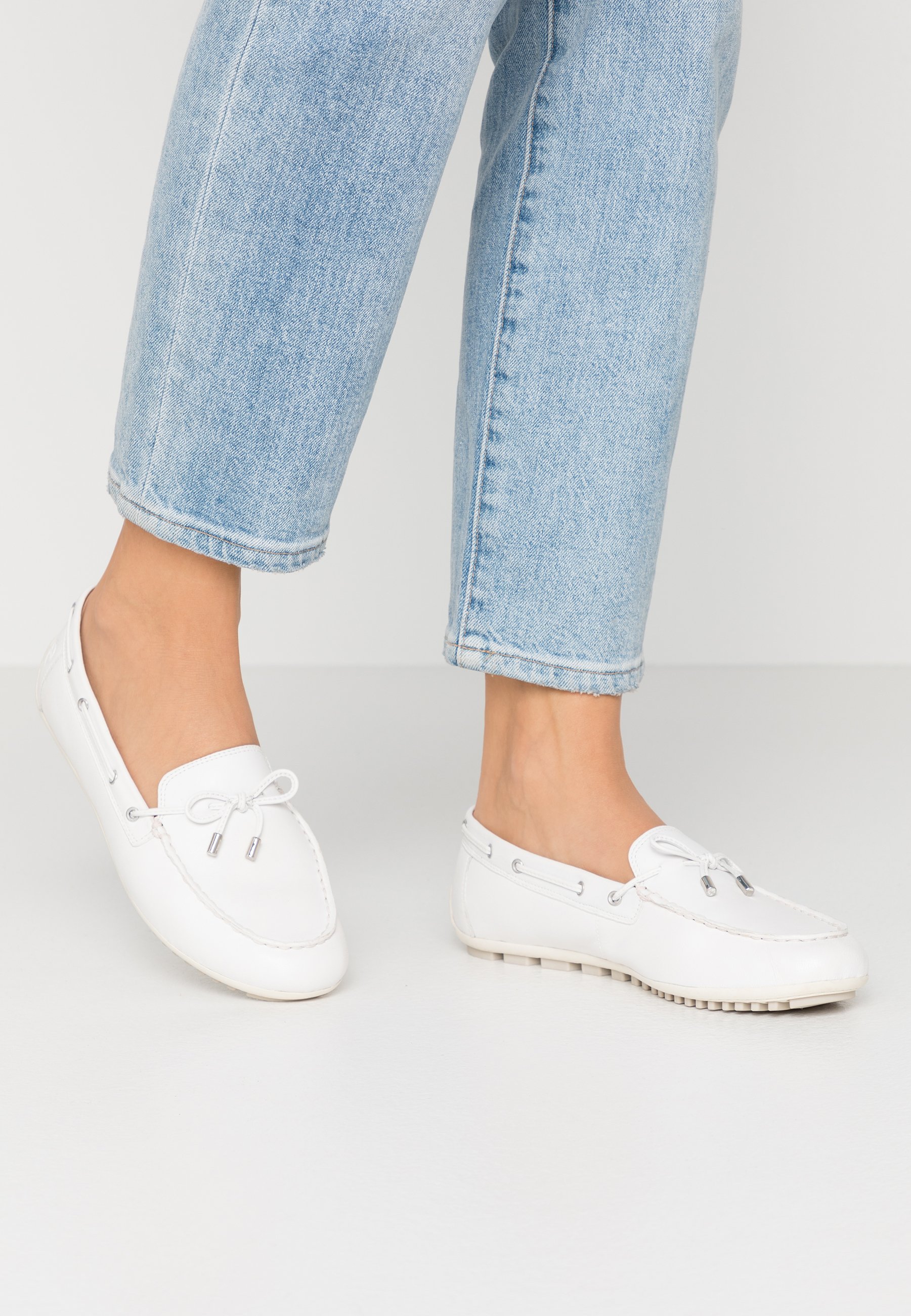 Tamaris WOMS SLIP ON Båtsko offwhite Zalando.no Tamaris WOMS SLIP ON Båtsko pewter Zalando.no