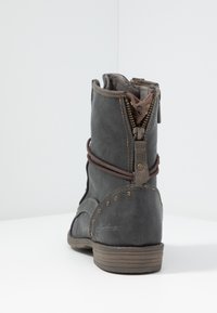 Mustang Botine cu șireturi - anthracite