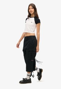 Superdry & Co MIDI - A-snit nederdel - washed black