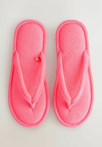 Chaussons Doublés NEXT | Confort Chaud Pour L'intérieur | Modèle Classique Et Intemporel | Pour Toute La Famille