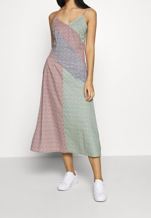 NA-KD, Vestido informal - multi-coloured