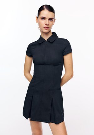 PULL&BEAR SHORT PLEATED  - Tričkové šaty - dark blue