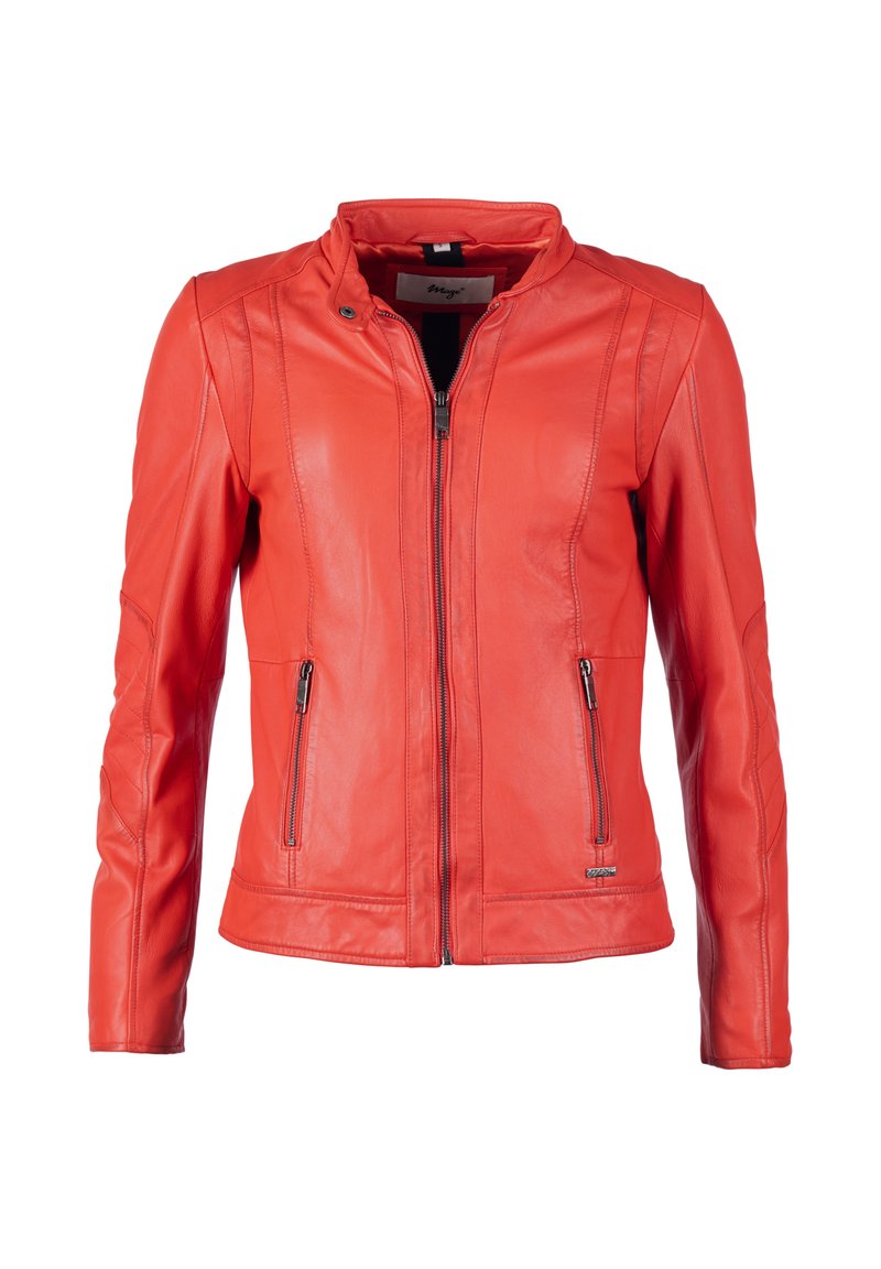 Röd läderjacka med en åtsittande design, hög krage, framsidan med dragkedja och två sidofickor med dragkedja. Slät textur med subtila sömdetaljer.