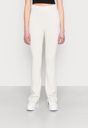 BAY CROCHET TROUSER - Calças - white dusty light