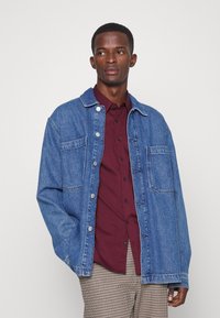 Calvin Klein Tailored LOGO STRETCH  - Camisa formal - port royale
