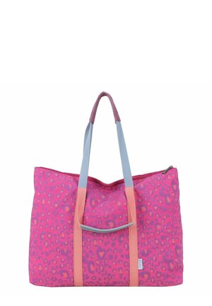 Pinkfarbene Tragetasche mit lila und orangefarbenen Leopardenflecken, ausgestattet mit blauen und pfirsichfarbenen Griffen und einem Reißverschluss an der Oberseite.